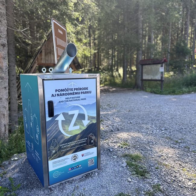 bear-proof waste container in Rohace - Spalena ski resort car park